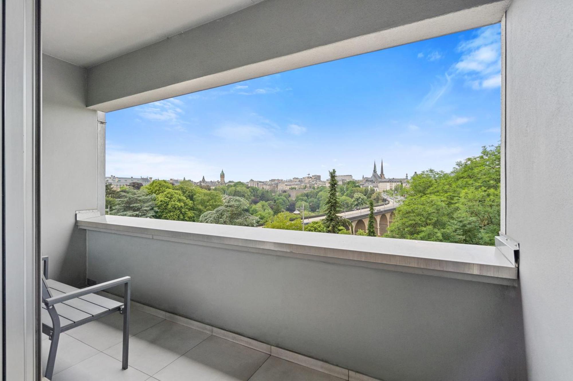 Appartamento Lux 2br With Views & Balcony